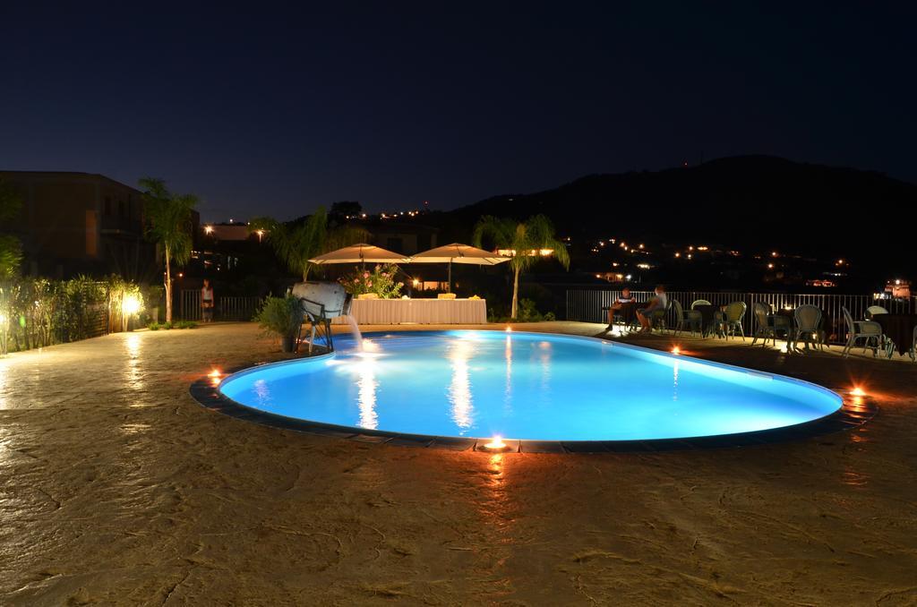 Aparthotel Eolian 3*