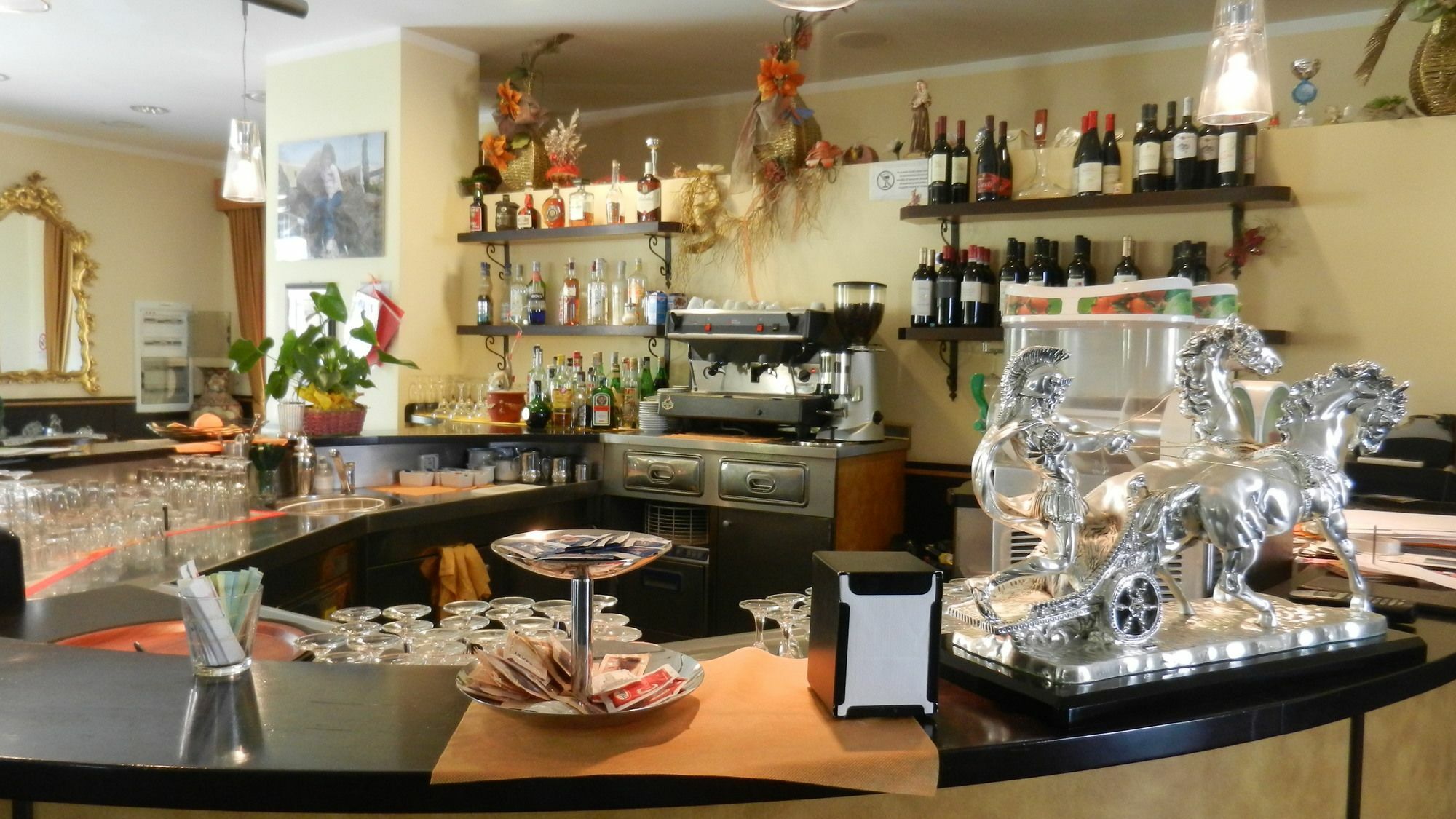 Eolian Aparthotel